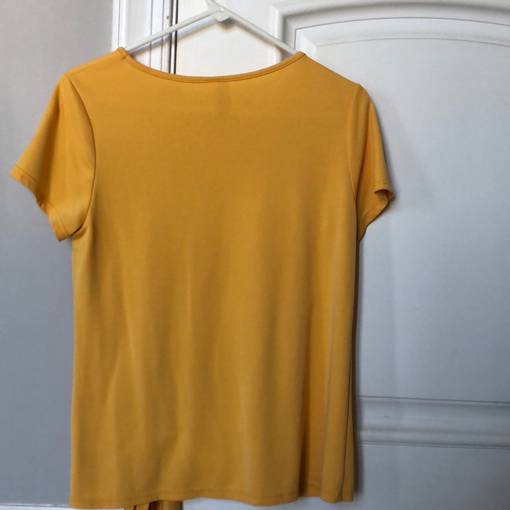 Yellow Top - Picture 4 of 4